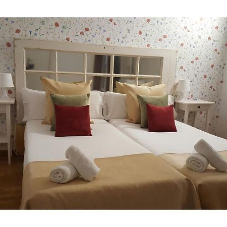 Petit Hotel Барселона Экстерьер фото