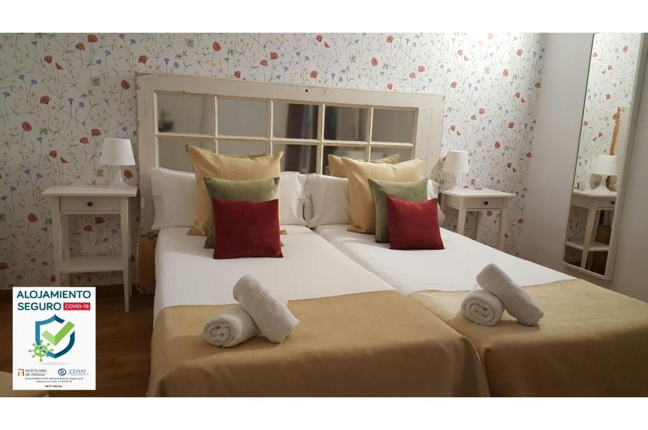 Petit Hotel Барселона Экстерьер фото
