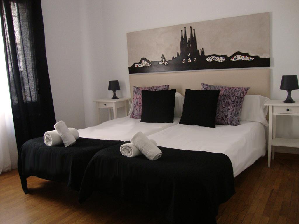 Petit Hotel Барселона Экстерьер фото