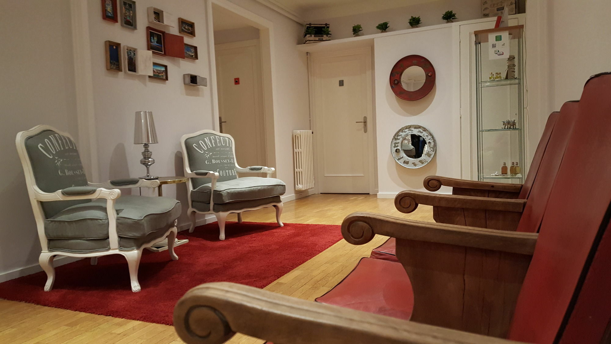 Petit Hotel Барселона Экстерьер фото