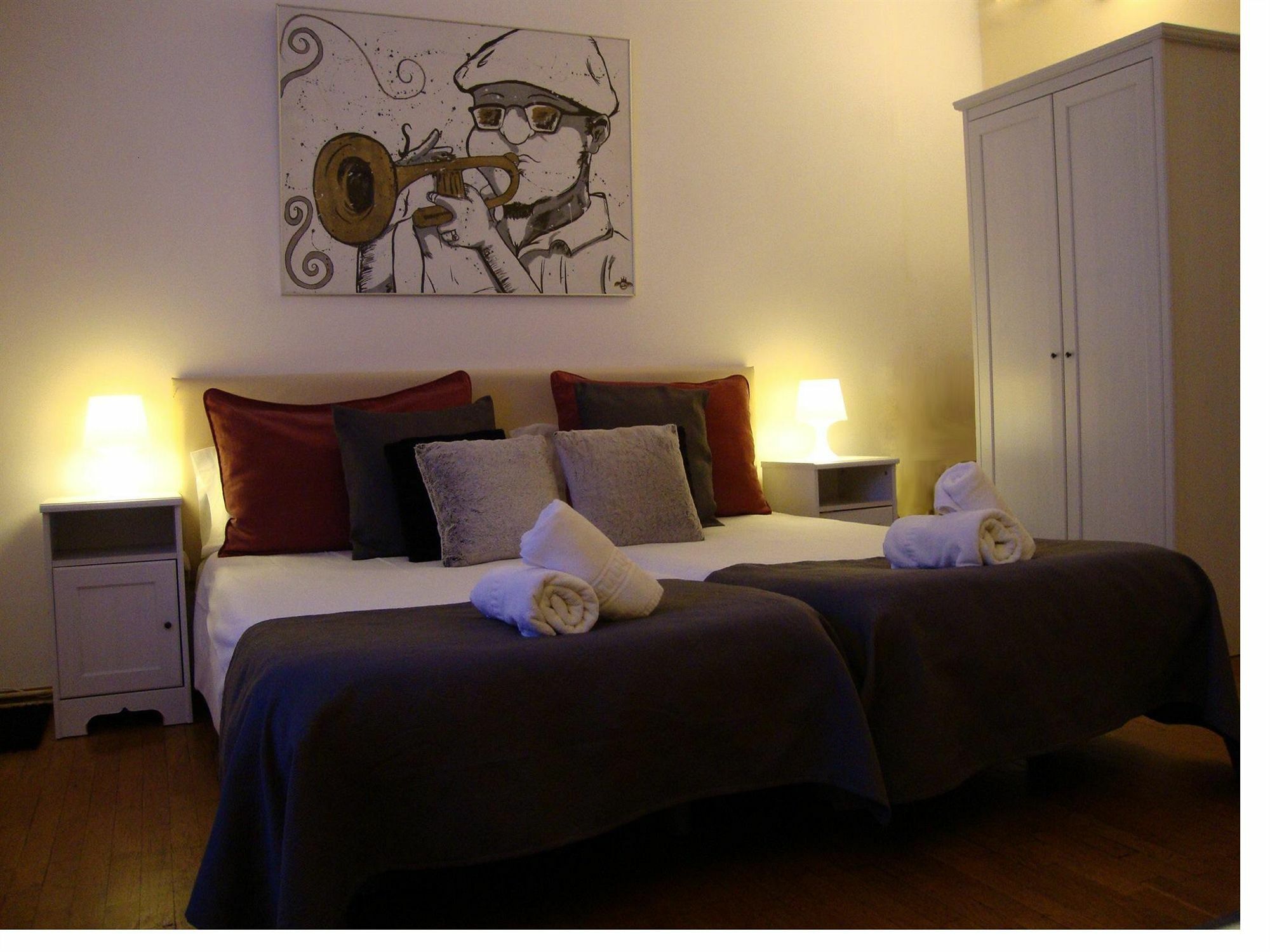 Petit Hotel Барселона Экстерьер фото