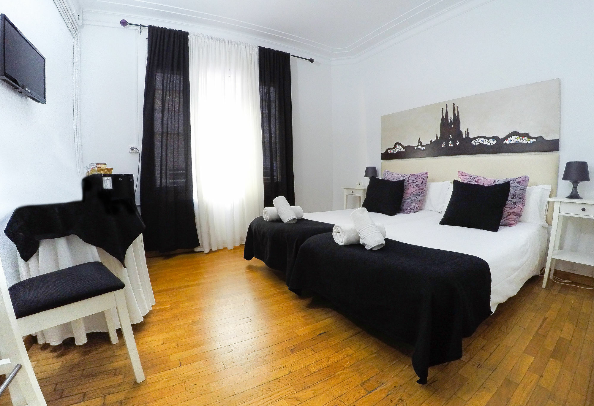 Petit Hotel Барселона Экстерьер фото